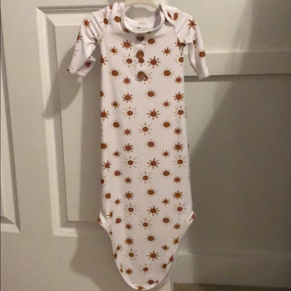 Caden lane 0-3 tie gown